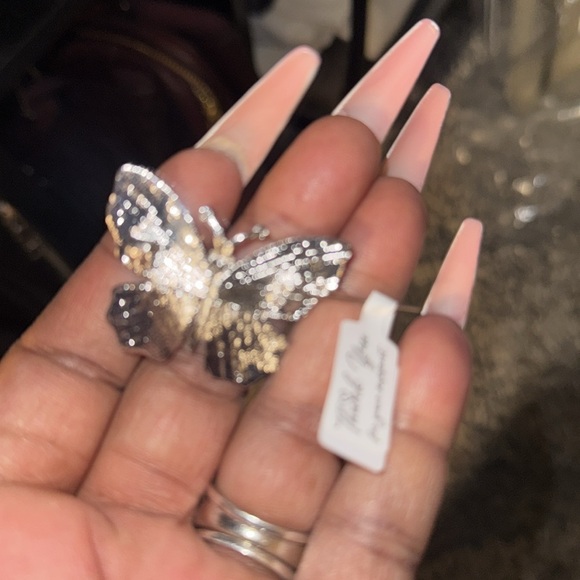 🦋Butterfly Brooch Dazzling & Versatile Accessory for Women,Perfect for a Scarf - Picture 8 of 9